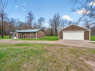 7037 County Hwy N