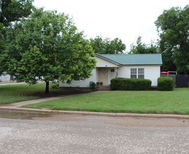 Property at 800 Griffin Rd, Albany, TX