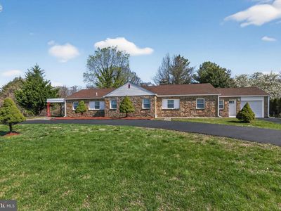 207 Rolling Green Ave