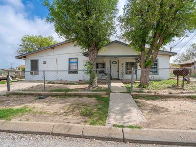 501 E Adobe St