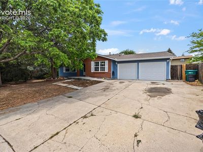 7409 Colonial Dr