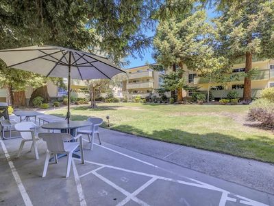 Property at 1031 Crestview Dr APT 216, Mountain View, CA