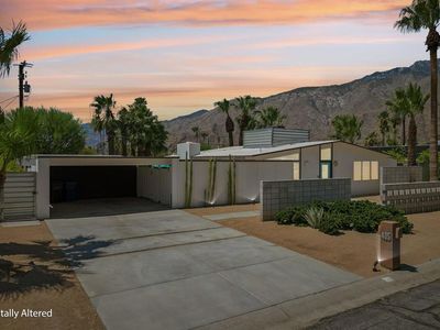 465 E Desert Holly Cir