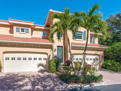 3685 Square West Ln
