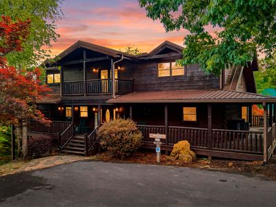 2906 Quiet Oak Way