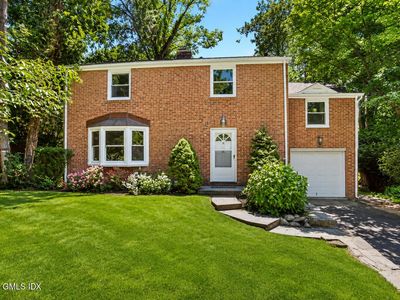 10 Macarthur Dr