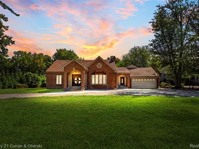 214 N Beech Daly Rd