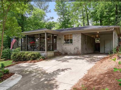 1104 Cresthill Dr