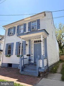 66 Pine St