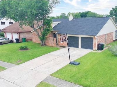 16419 Lost Quail Dr