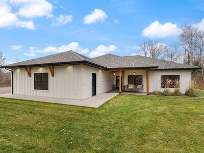 59 E Riverside Rd