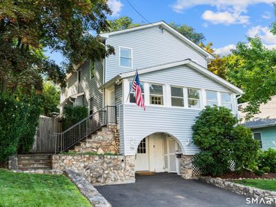 56 Knickerbocker Avenue