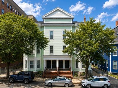 342-344 Bowdoin St