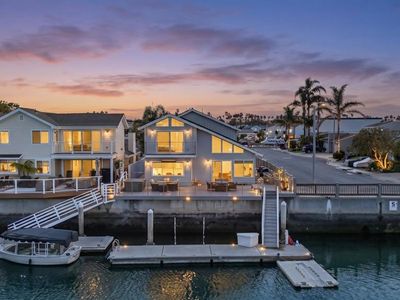 2230 Jamestown Ln