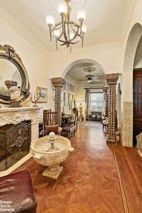 6 E 76th St APT 1R