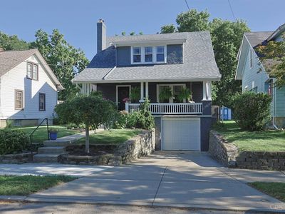22 Hillsdale Ave