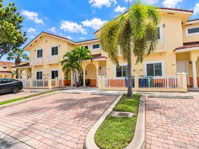 7464 NW 180th St