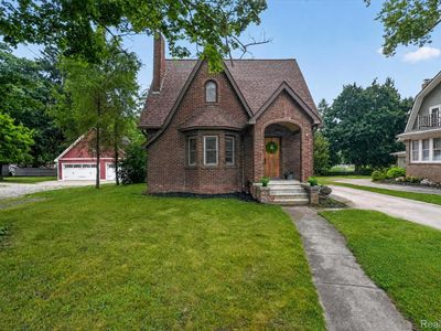 Property at 715 E Grand River Ave, Fowlerville, MI