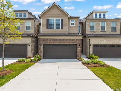 Property at 208 Addison Cir, Commerce Township, MI