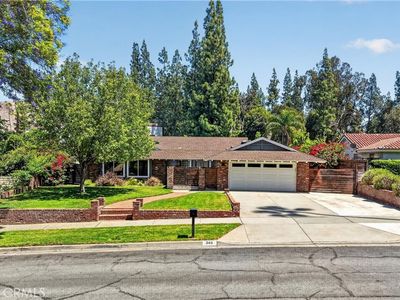 945 Le Conte Dr