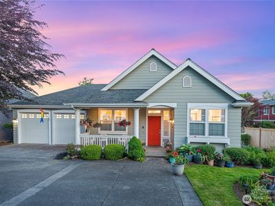 221 NE Honey Locust Court