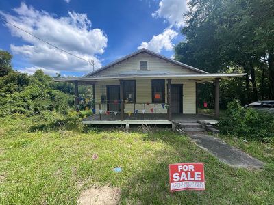 1002 W Silver Springs Pl