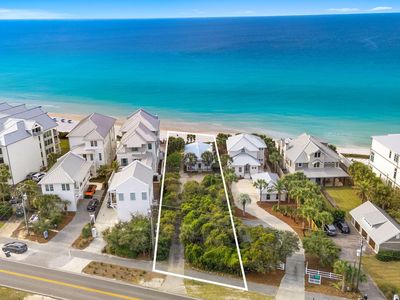 8552 E County Highway 30a