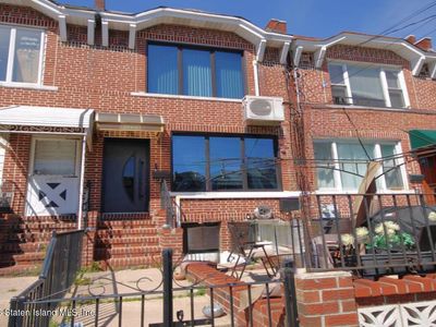 1075 Bay Ridge Pkwy
