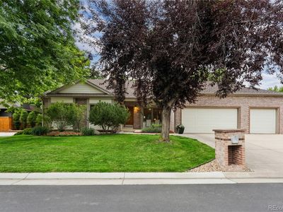 590 Manorwood Lane N