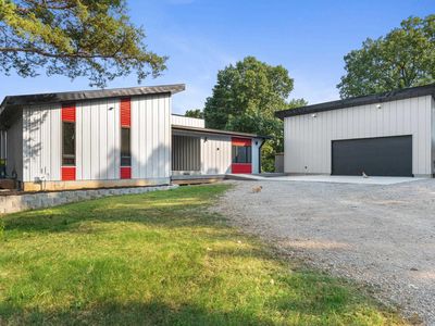825 County Road 40