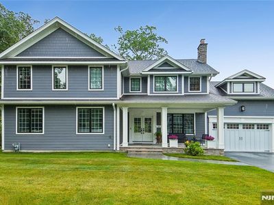 15 Fernwood Dr