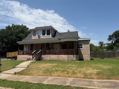 610 W 6th St