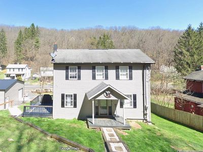 104 Douglas Ave