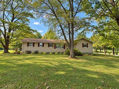 429 County Road 1800e