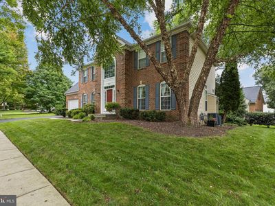 8 Winding Oak Ct