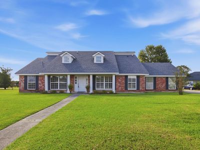 1335 S Chateau Cir