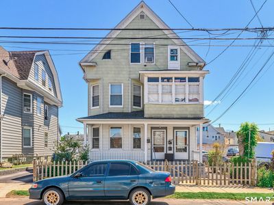 885 Grand Street