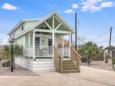 1100 Port St #6