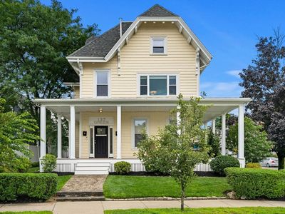 137 Green St #2