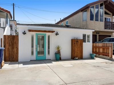 244 Cahuenga Dr