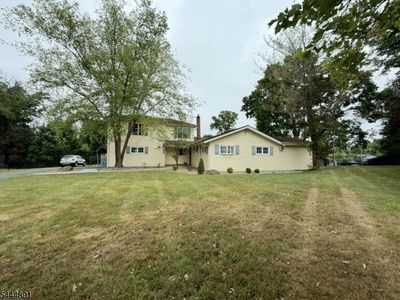 24 Beardslee Rd