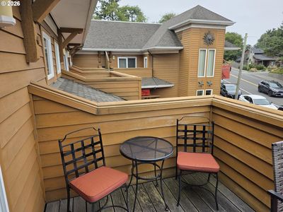 123 S Hemlock St #203