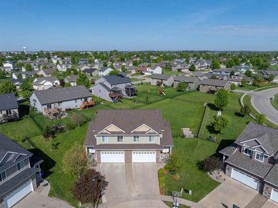 10 Ash Ct