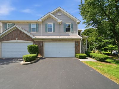 Property at 24 Stonegate Ln, Streamwood, IL