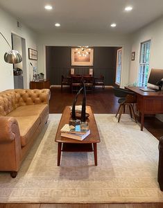 212 Devonwood Dr