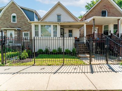 837 N Saint Louis Ave