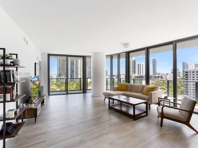 121 NE 34th St Unit 1204