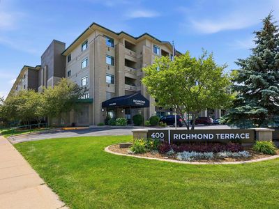400 Richmond St #103