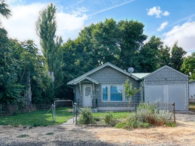 112 SW 2nd St