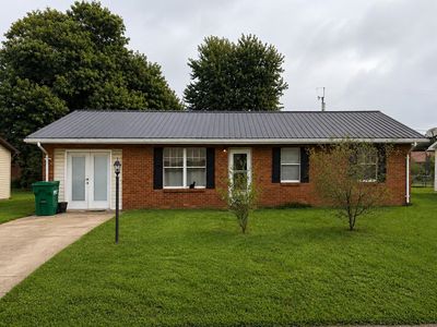 68 Napoleon Ln